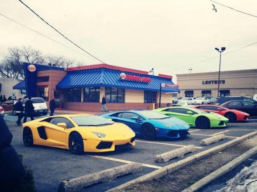 Lamborghinis-in-BurgerKing.jpg