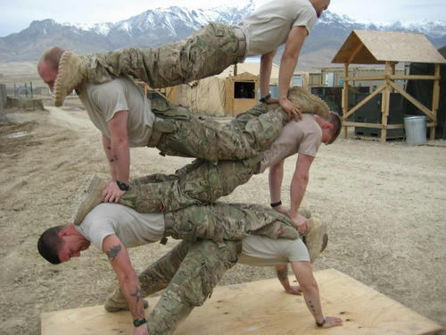 5men-pushup.jpg