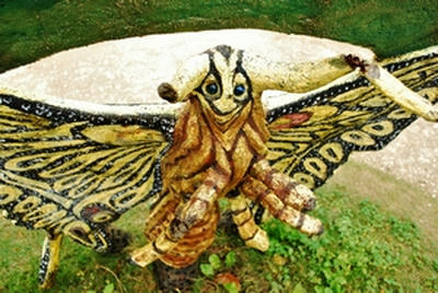 ★怖くて、おちおちお弁当も広げられない・・・★