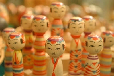 ★イッツ　ア　スモール　コケシ　ワールド★