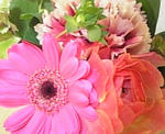 ビタミンカラーの花束で。