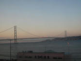 朝の明石海峡大橋
