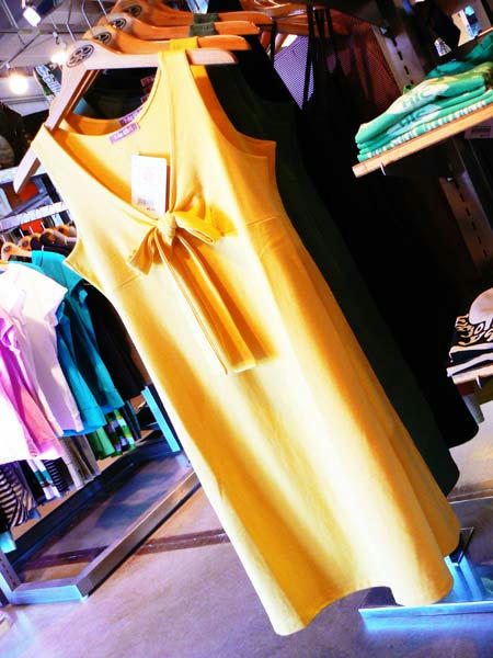 dress ribbon
