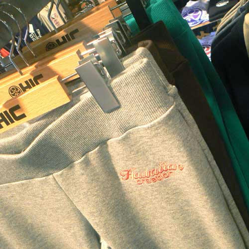 おそろいのスウェットパンツ
