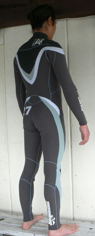 ２００８　８９３
