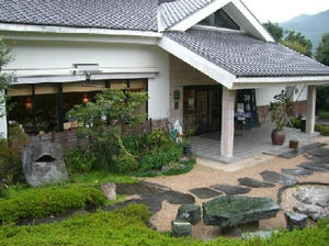 画像：ヤマキ醸造売店