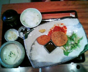 画像：メンチカツと揚物
