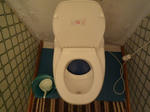 日本の旧式トイレよりは清潔感アリ
