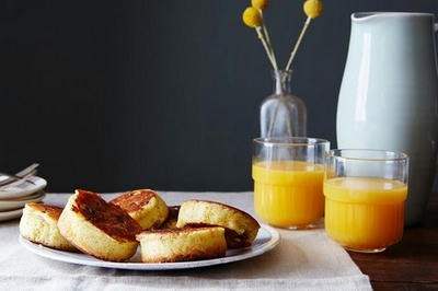 Puffy and Fluffy Ricotta Pancakes with Orange and Fig