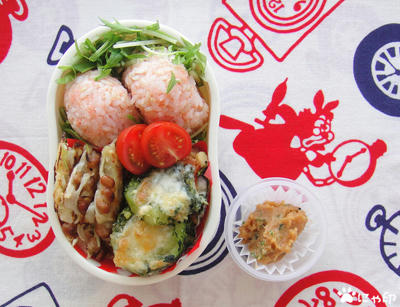今日のMy弁当「納豆のキャベツ焼き＆ポテトのほうれん草ペースト焼き」
