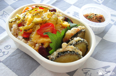 今日のMy弁当「ゴーヤで変わりちらし寿司と豆腐はさみ揚げ」