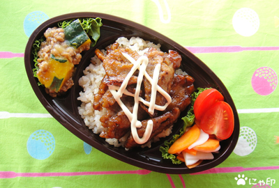 今日のMy弁当「人生初しょうが焼＆かぼちゃのそぼろ煮」