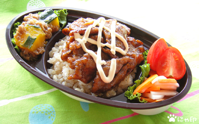 今日のMy弁当「人生初しょうが焼＆かぼちゃのそぼろ煮」