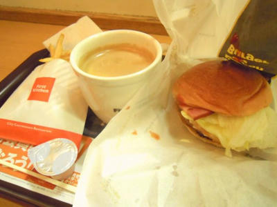 ファーストキッチンの特撰ベーコンエッグバーガー