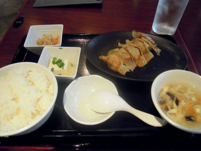 餃子の安亭の焼餃子定食