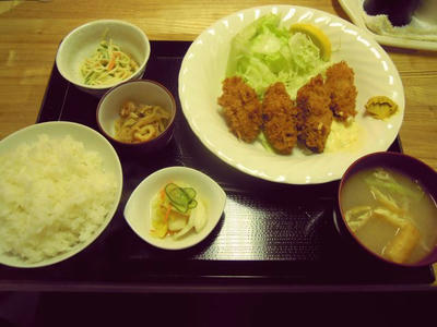 こゆるぎ亭　かきフライ定食