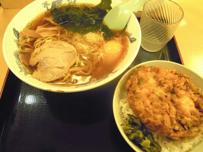 梅もと　ラーメンセット