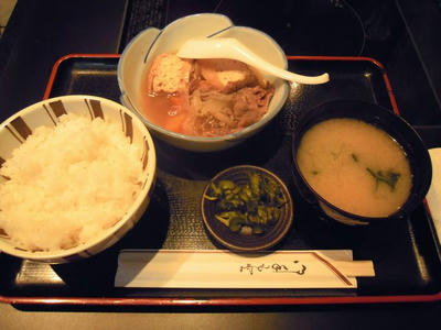 居酒屋本陣　肉豆腐定食