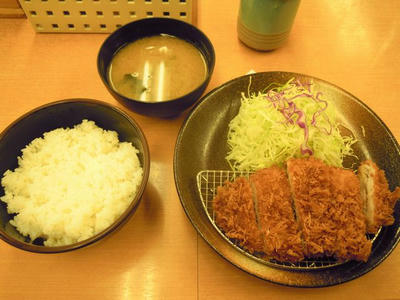 チキン亭　ロースとんかつ定食