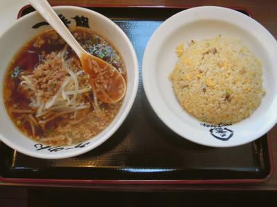 味の一番館　炒飯セット