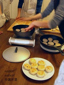 walkinwalkin-wuwencooking2011-3.jpg