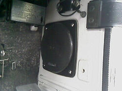speaker-r02.jpg