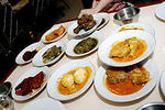 220px-Makanan_Padang.jpg