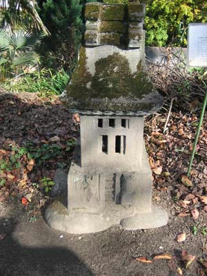庚申石祠