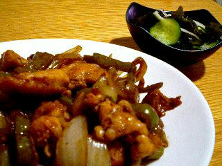 鶏肉と野菜のバルサミコ炒め＆玉ねぎ入り酢の物♪