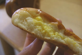 ほしのべーかリー「クリームパン」