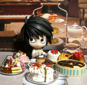 お菓子に囲まれて幸せです♪