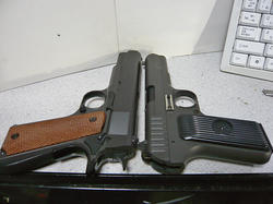 マルイM1911A1とトイスタートカレフ