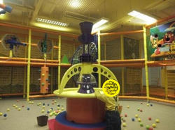 PlayHouse_bollShower.jpg