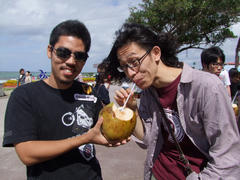 ココナッツ・ジュースで、すっかり夏気分！