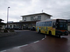 長門市駅と、自分が思い立って乗った路線バス