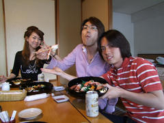 ホテルからの食事はお寿司でした♪