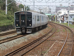 直方駅出発時、ＪＲ筑豊本線と並走しました！