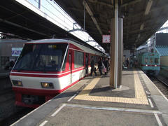 西鉄久留米駅にて…車両は西鉄の特急８０００形