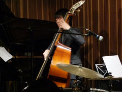 １回目からベースを担当してくれている村田君