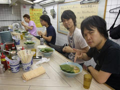 リハーサル後のラーメン屋にて（笑）