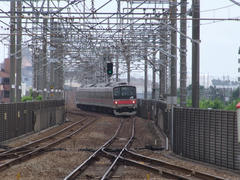 列車の遥か向こうに注目！？
