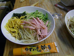お店も忙しかったのか、賄いは冷やし中華でした