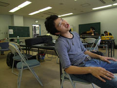 出番直前の控室…暑さで頭がおかしくなったか…