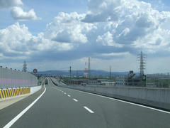 明らかに空いている第２京阪道路（写真は入口付近）