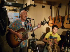 親が歌えば子が叩く（笑）