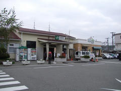 意外と小さな駅舎は、何と開業（１９０４年）以来からのものらしいです！