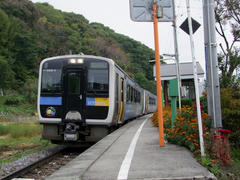 小さな駅が続きます…高岩駅にて