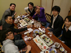 ライブ後お客さんに誘われ、皆で飲みに行きました♪