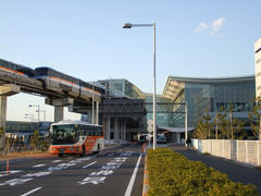 まだ出来たての、羽田空港国際線ビル駅