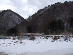 やっと雪らしい区間になってきました